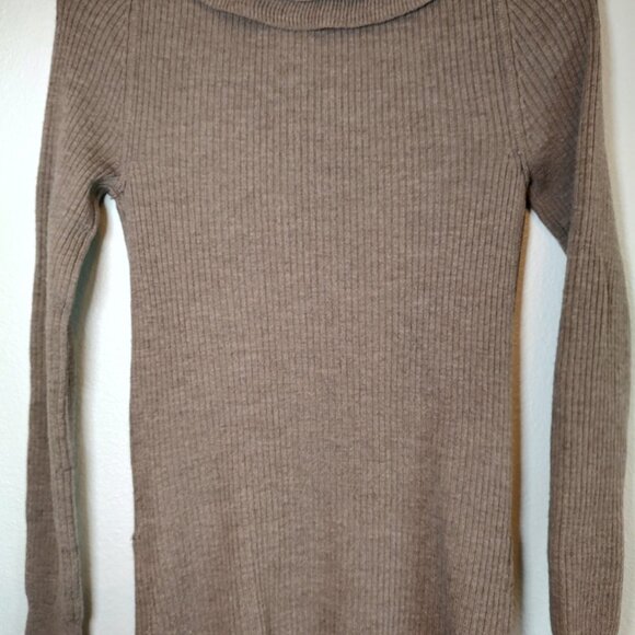 Banana Republic Women's Sweater Cardigan lightweight Merino Wool Ruffle Size XS - Picture 5 of 5